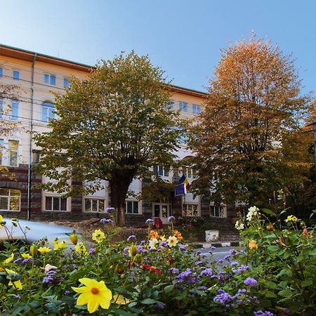 Hotel Teilor Caciulata Exterior foto