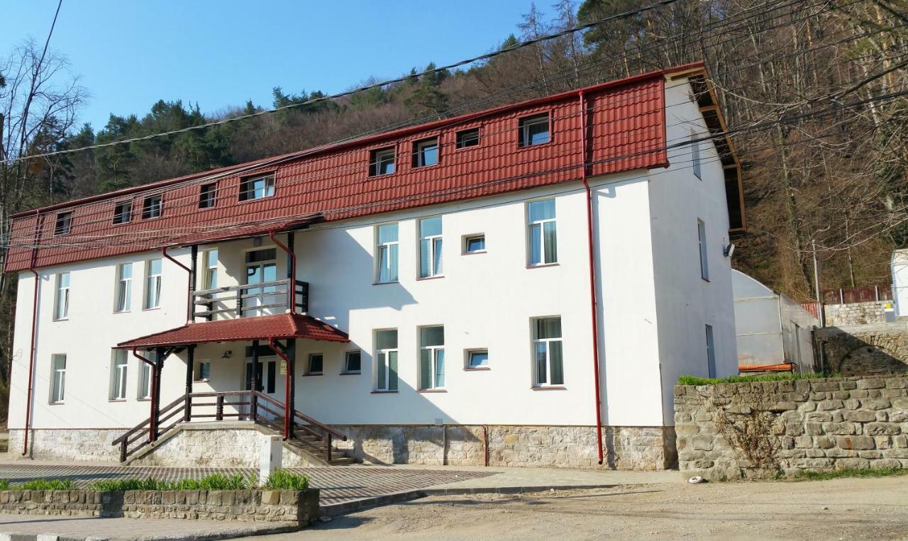 Hotel Teilor Caciulata Exterior foto